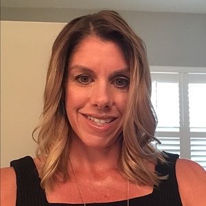 Meet your Posher, Elaine